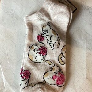 NWT Kitty Cat Fun Unisex NWT Socks Closet Must Have Closet Must Have